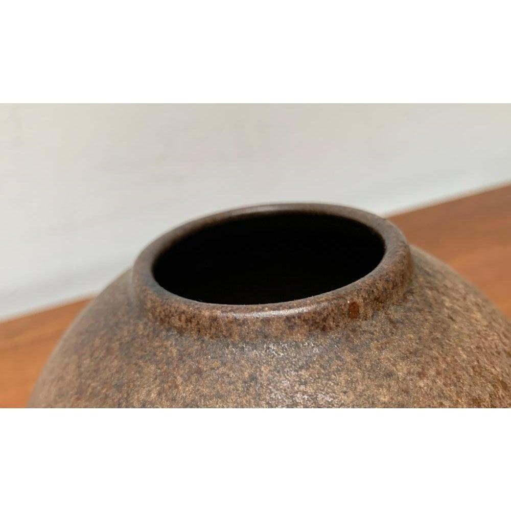 Mid-Century German Minimalist Studio Pottery Vase from Fritz Van Daalen For Sale 4