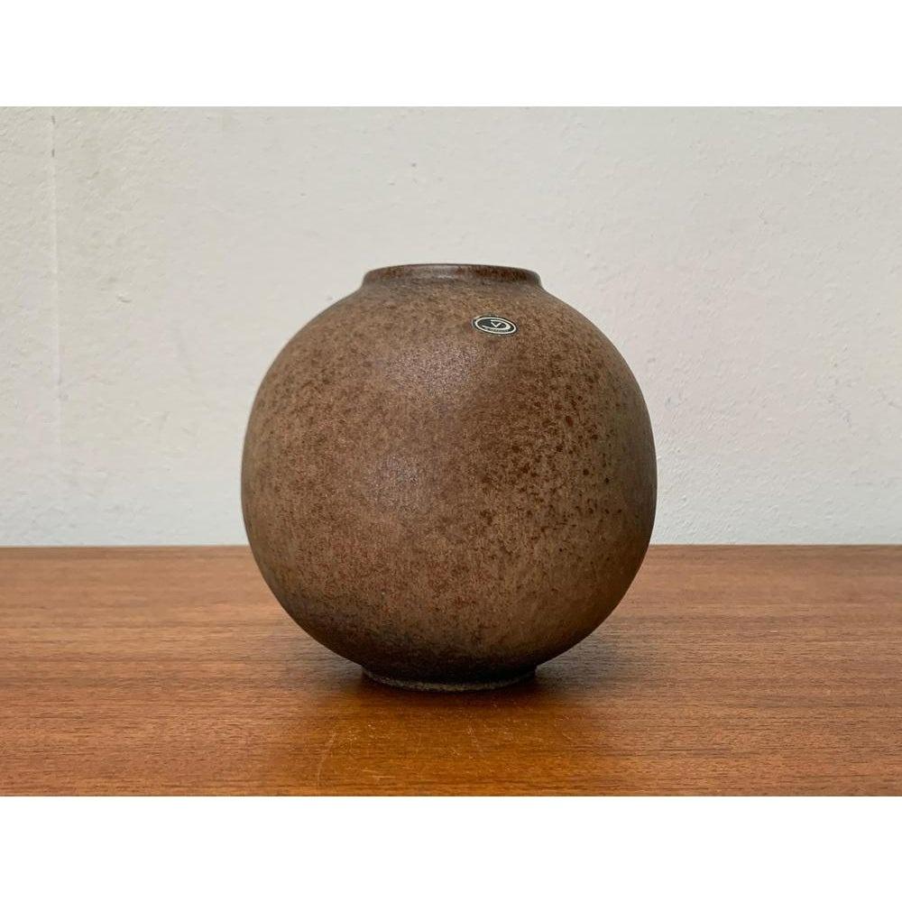 Mid-Century German Minimalist Studio Pottery Vase from Fritz Van Daalen For Sale 5