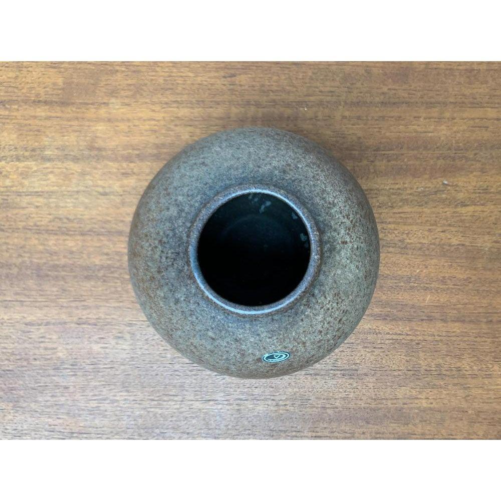 Mid-Century German Minimalist Studio Pottery Vase from Fritz Van Daalen In Excellent Condition For Sale In Hamburg, DE