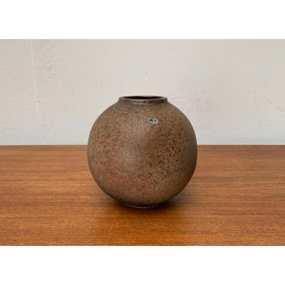 Mid-Century German Minimalist Studio Pottery Vase from Fritz Van Daalen For Sale 1