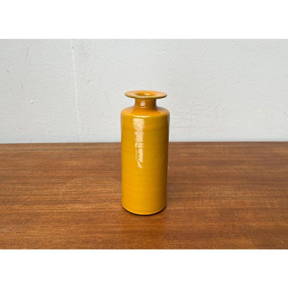 Deutsche minimalistische Studio-Keramikvase aus der Mitte des Jahrhunderts, Hamburg, 1960er Jahre (20. Jahrhundert) im Angebot