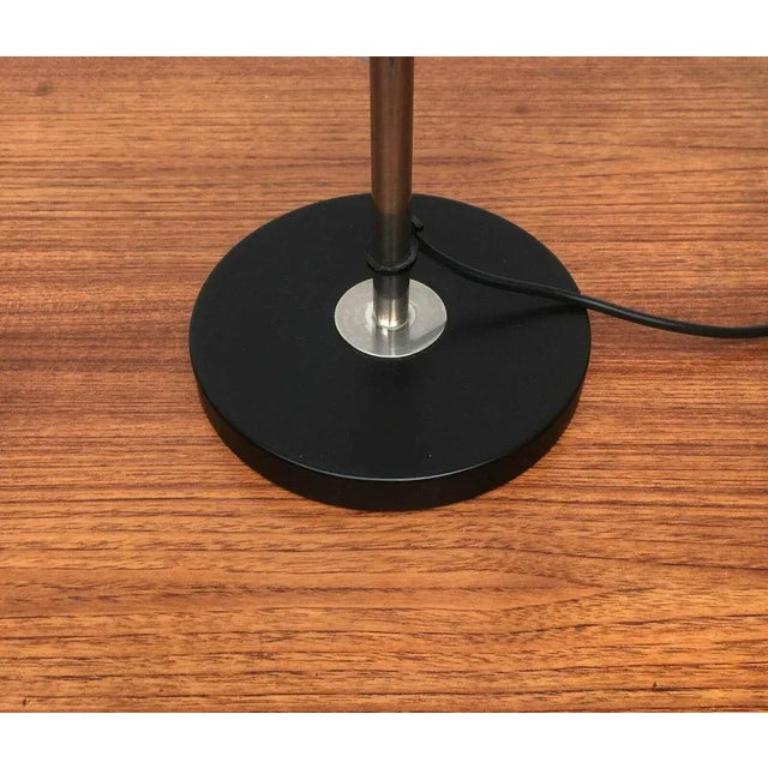 Lámpara de mesa minimalista alemana de mediados de siglo, años 60 Alemán en venta