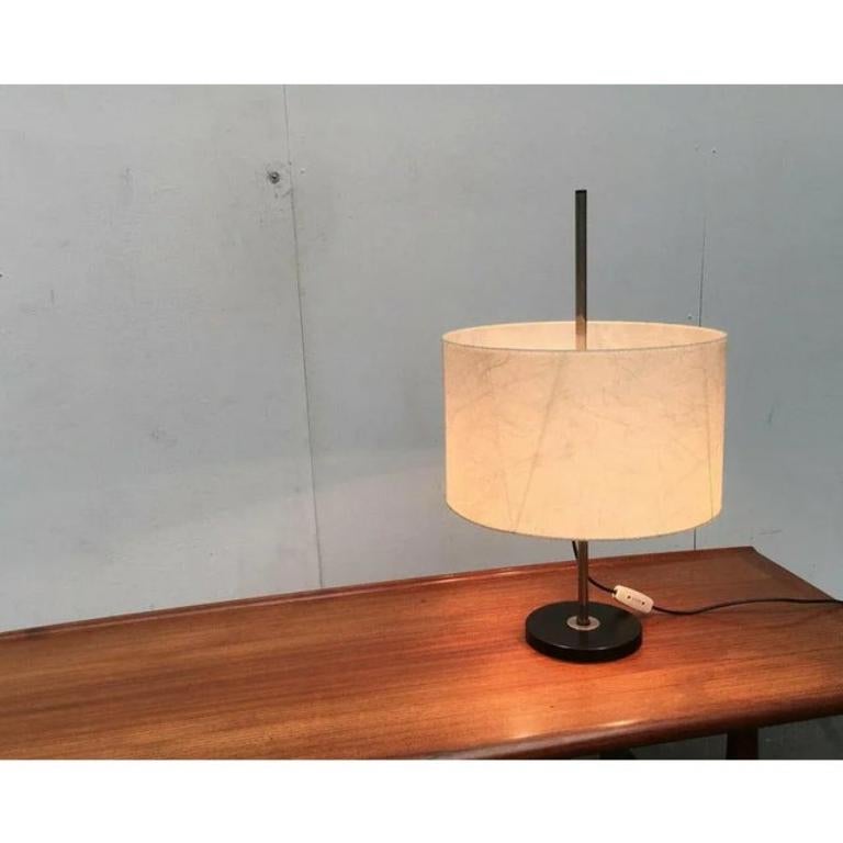 Lámpara de mesa minimalista alemana de mediados de siglo, años 60 en Excelente estado para la venta en Hamburg, DE