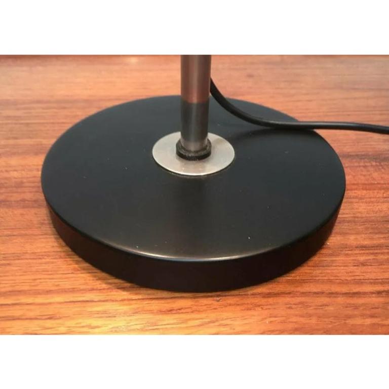 Lámpara de mesa minimalista alemana de mediados de siglo, años 60 en venta 2