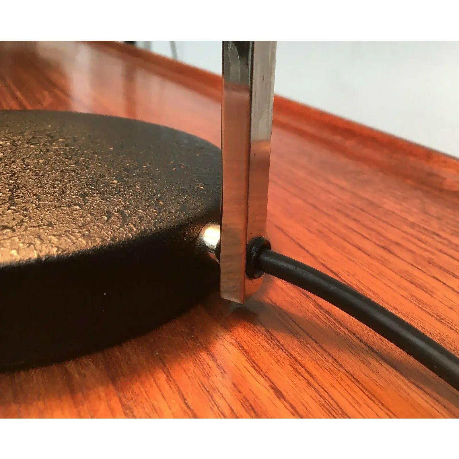 Mid-Century German Minimalist Table Lamp by Heinz Pfänder, 1960s For Sale 6
