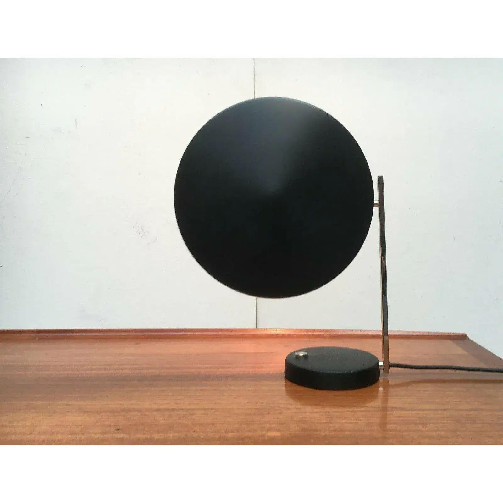 Mid-Century German Minimalist Table Lamp by Heinz Pfänder, 1960s In Excellent Condition For Sale In Hamburg, DE