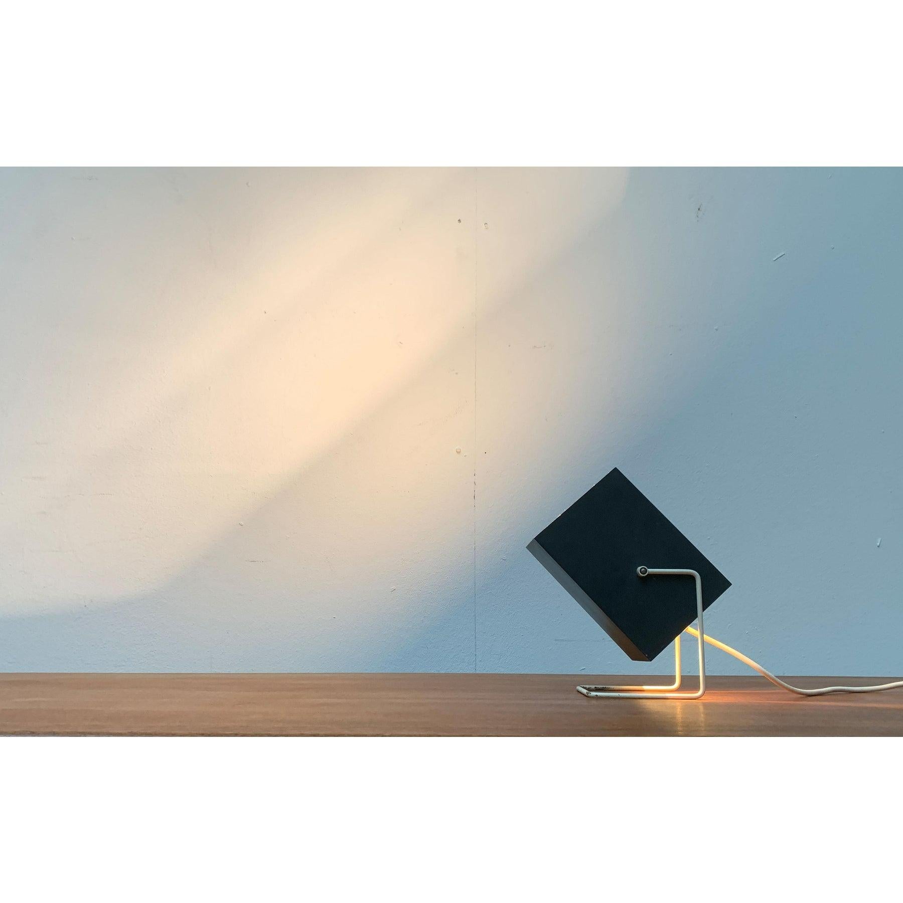 Deutsche minimalistische Mid-Century-Tischlampe von Wilhelm Braun Feldweg, 1960er Jahre (20. Jahrhundert) im Angebot