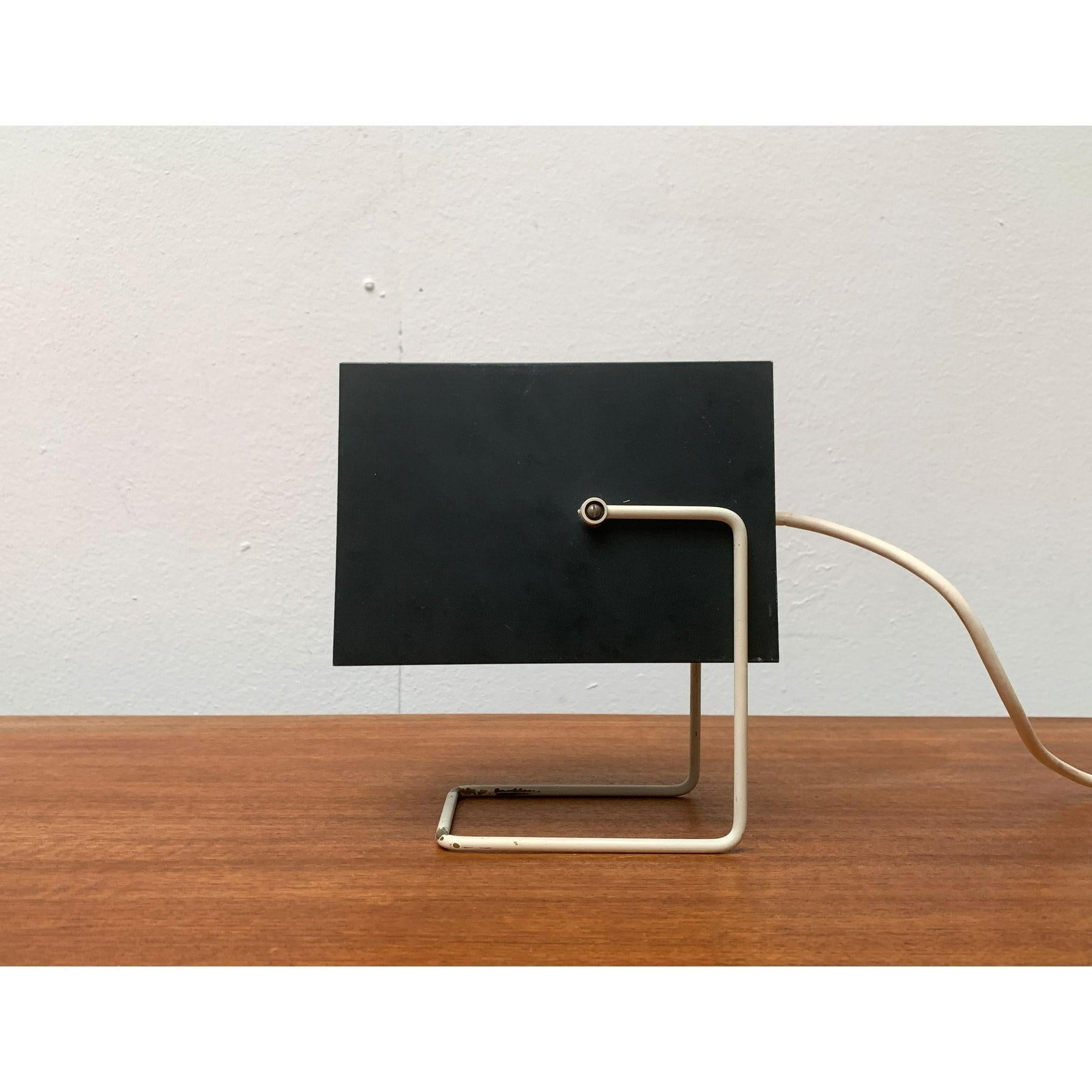 Deutsche minimalistische Mid-Century-Tischlampe von Wilhelm Braun Feldweg, 1960er Jahre (Metall) im Angebot