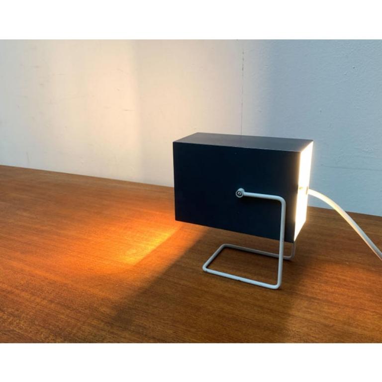 Lámpara de sobremesa minimalista alemana de mediados de siglo de Wilhelm Braun Feldweg, años 60 siglo XX en venta