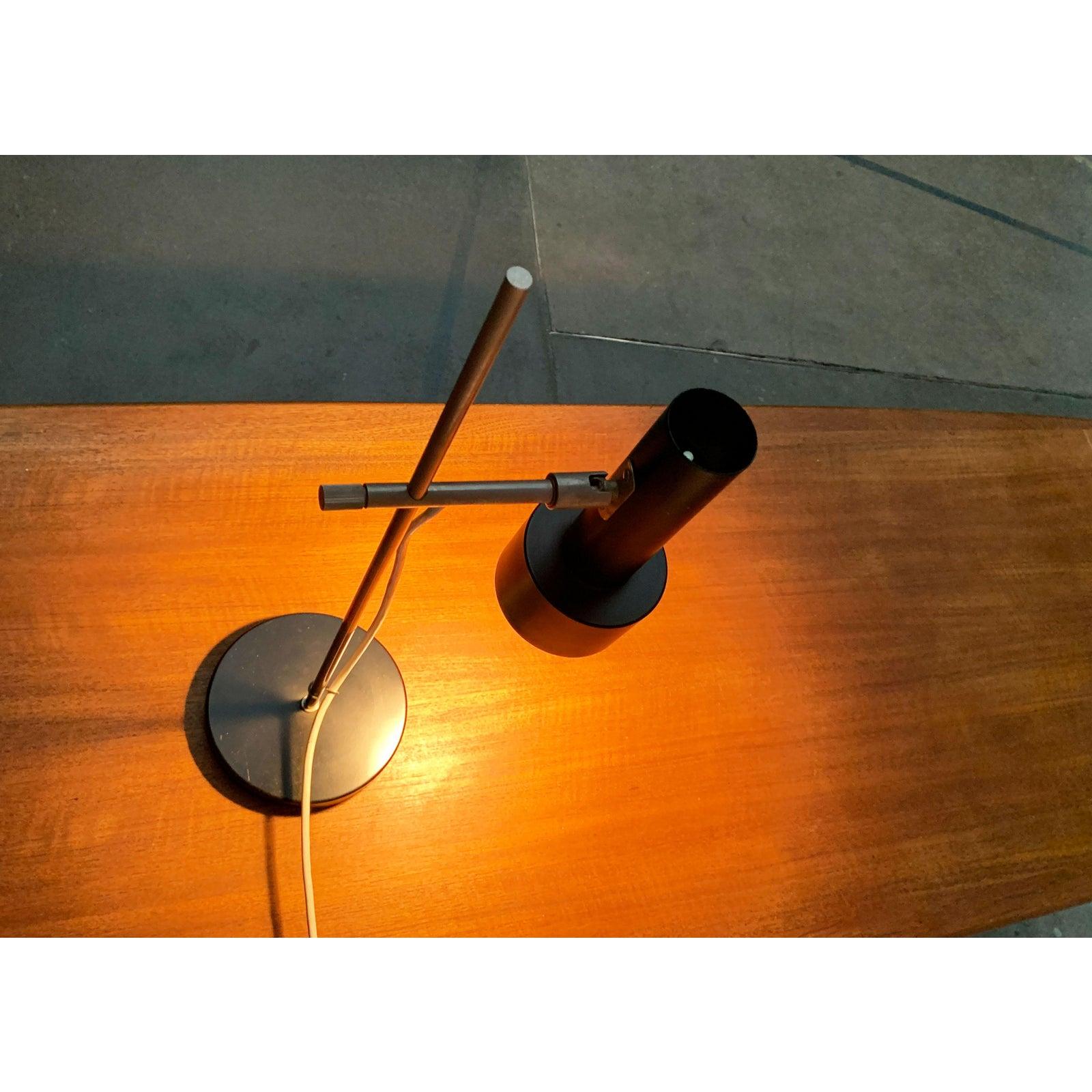 Mid-Century German Minimalist Table Lamp from Beisl, 1960s For Sale 4