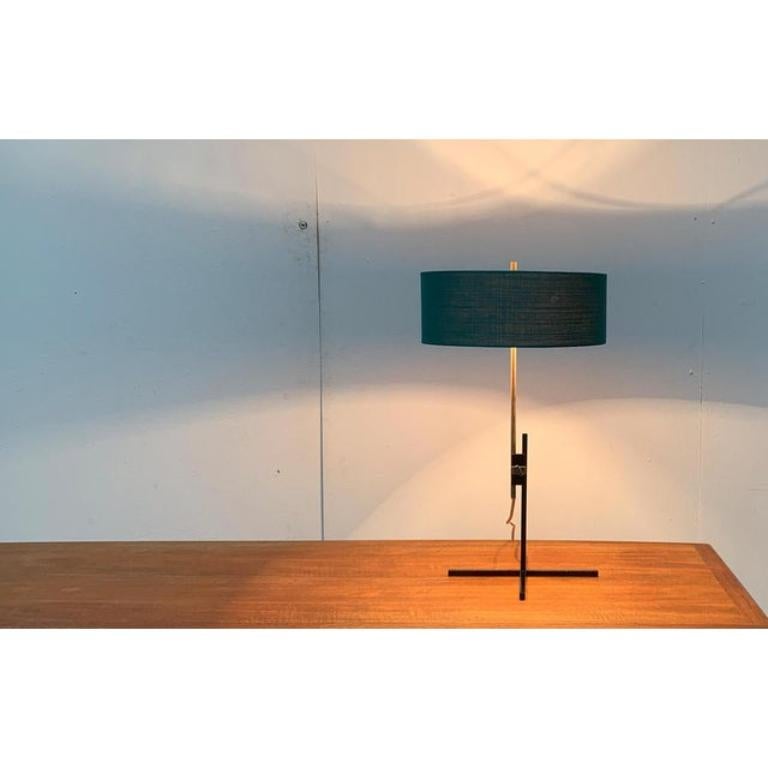 Lampada da tavolo minimalista tedesca di metà secolo di Kaiser Idell, anni '60 in vendita 5