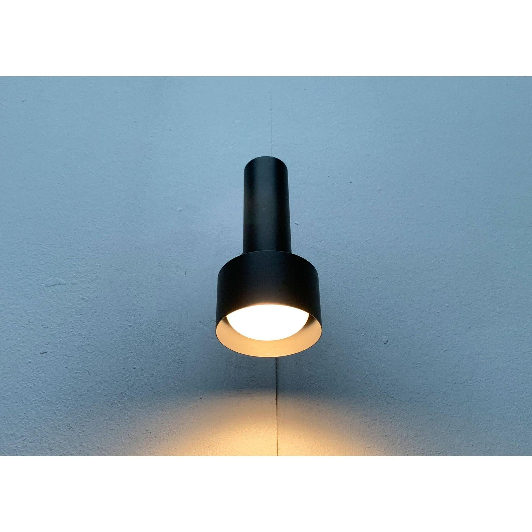 Deutsche minimalistische Mid-Century-Wandleuchte von Beisl, 1960er Jahre im Angebot 1