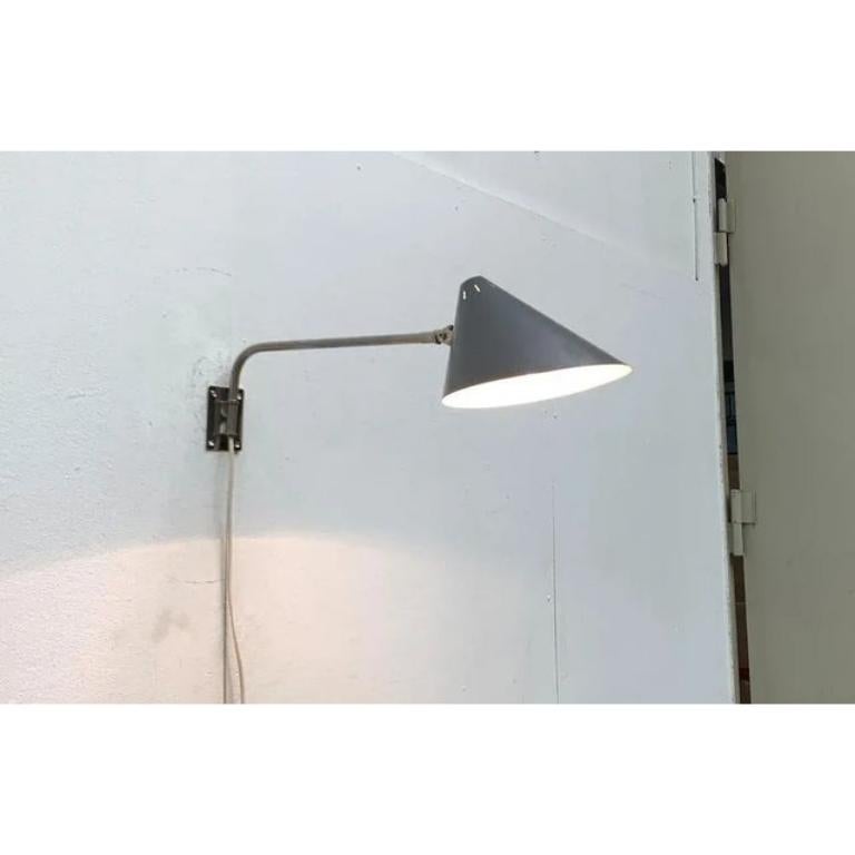 Mid-Century moderno Lampada da parete minimalista tedesca di metà secolo di Hala 1960 in vendita
