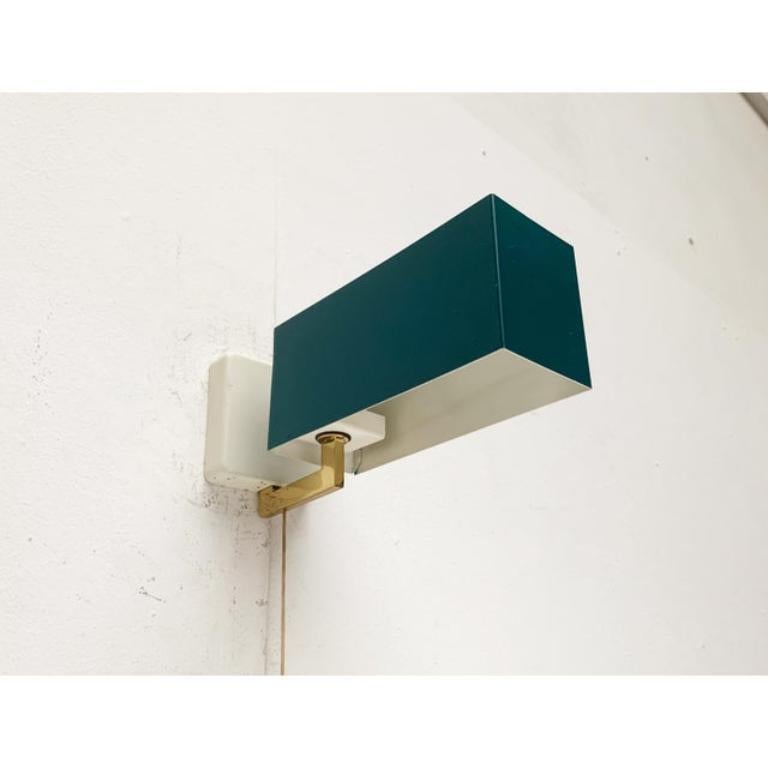 Lámpara de pared minimalista alemana de mediados de siglo de Kaiser Leuchten en venta 3