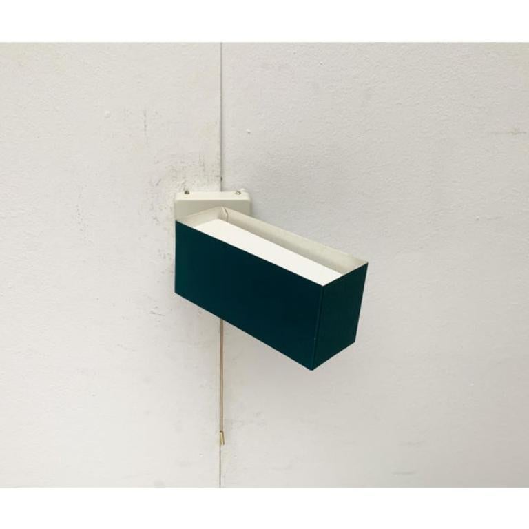 Lámpara de pared minimalista alemana de mediados de siglo de Kaiser Leuchten Metal en venta