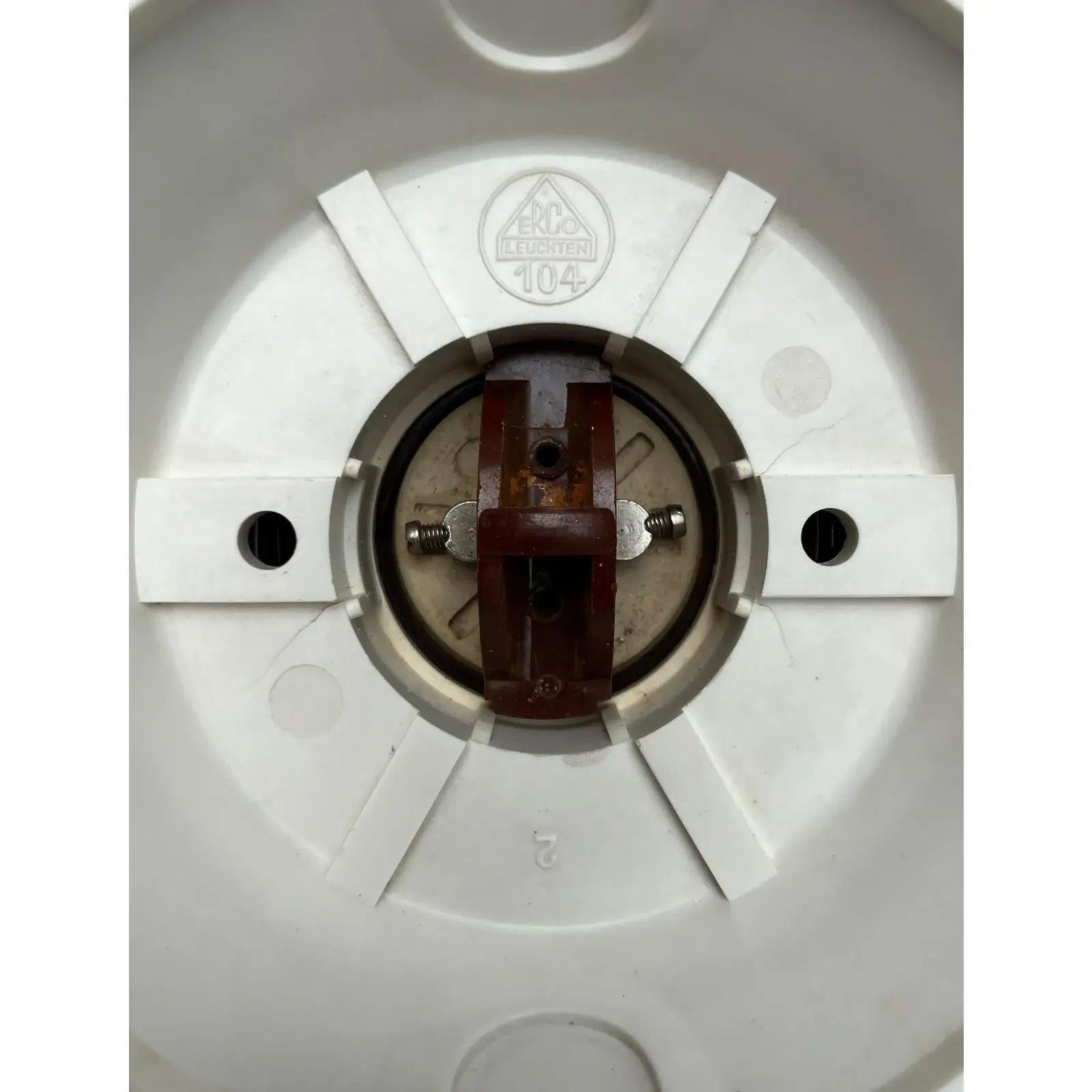 Lampada da soffitto minimalista tedesca di metà secolo Model 104 di Erco, anni '60 in vendita 3