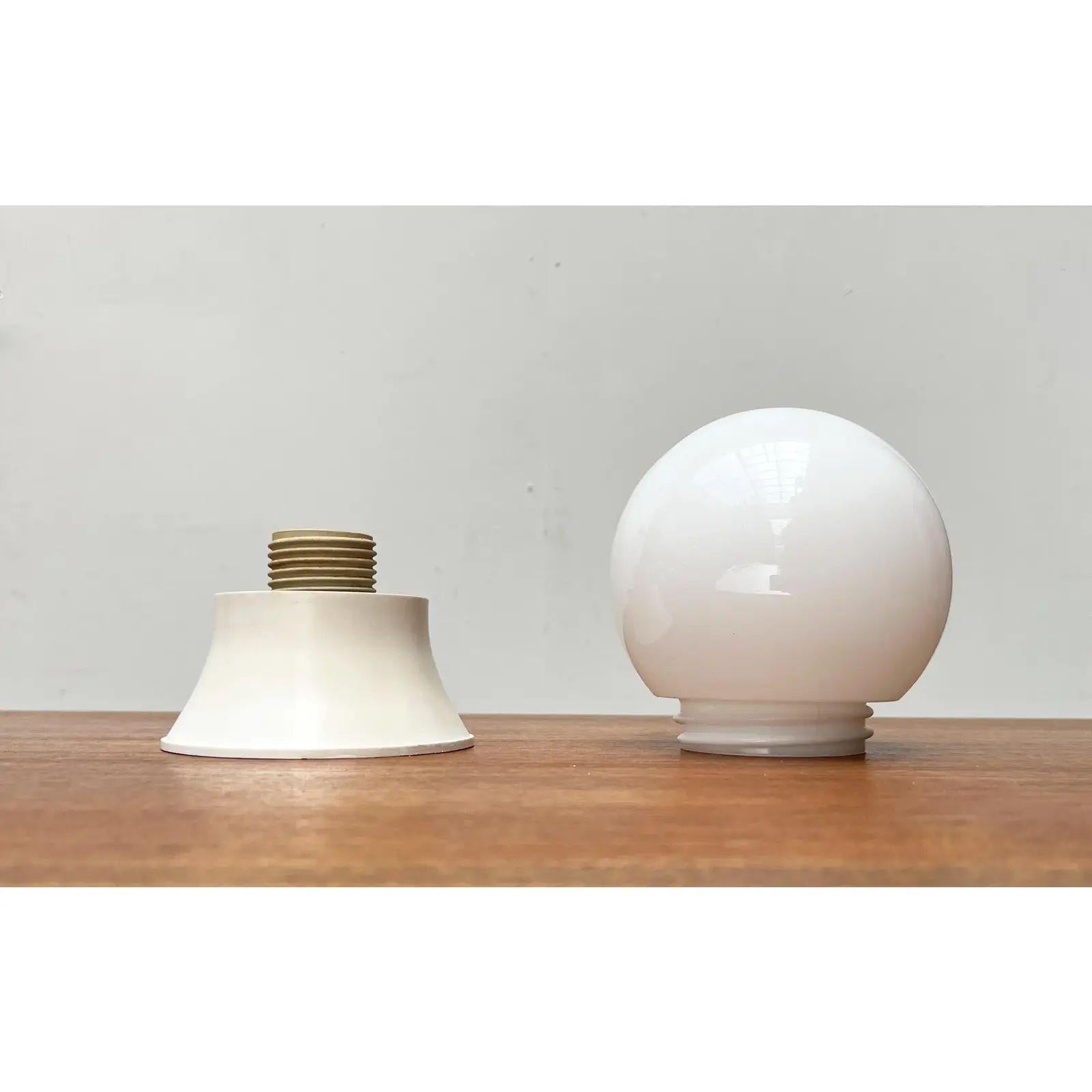 Lampada da soffitto minimalista tedesca di metà secolo Model 104 di Erco, anni '60 in vendita 4
