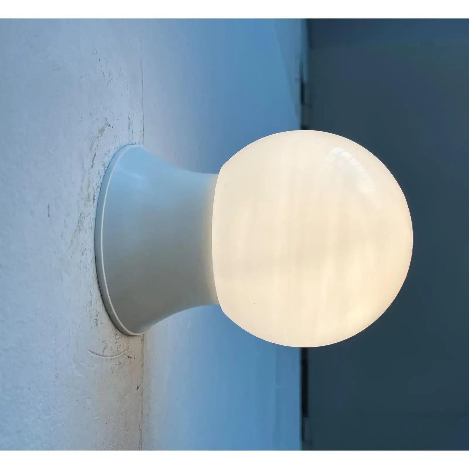 Lampada da soffitto minimalista tedesca di metà secolo Model 104 di Erco, anni '60 in vendita 5