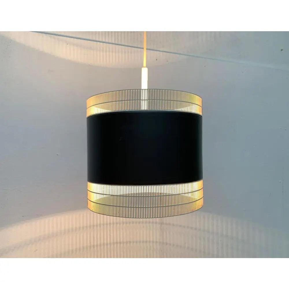 Lampada a sospensione tedesca di metà secolo modello 5072 di Staff Leuchten, anni '60 In condizioni ottime in vendita a Hamburg, DE