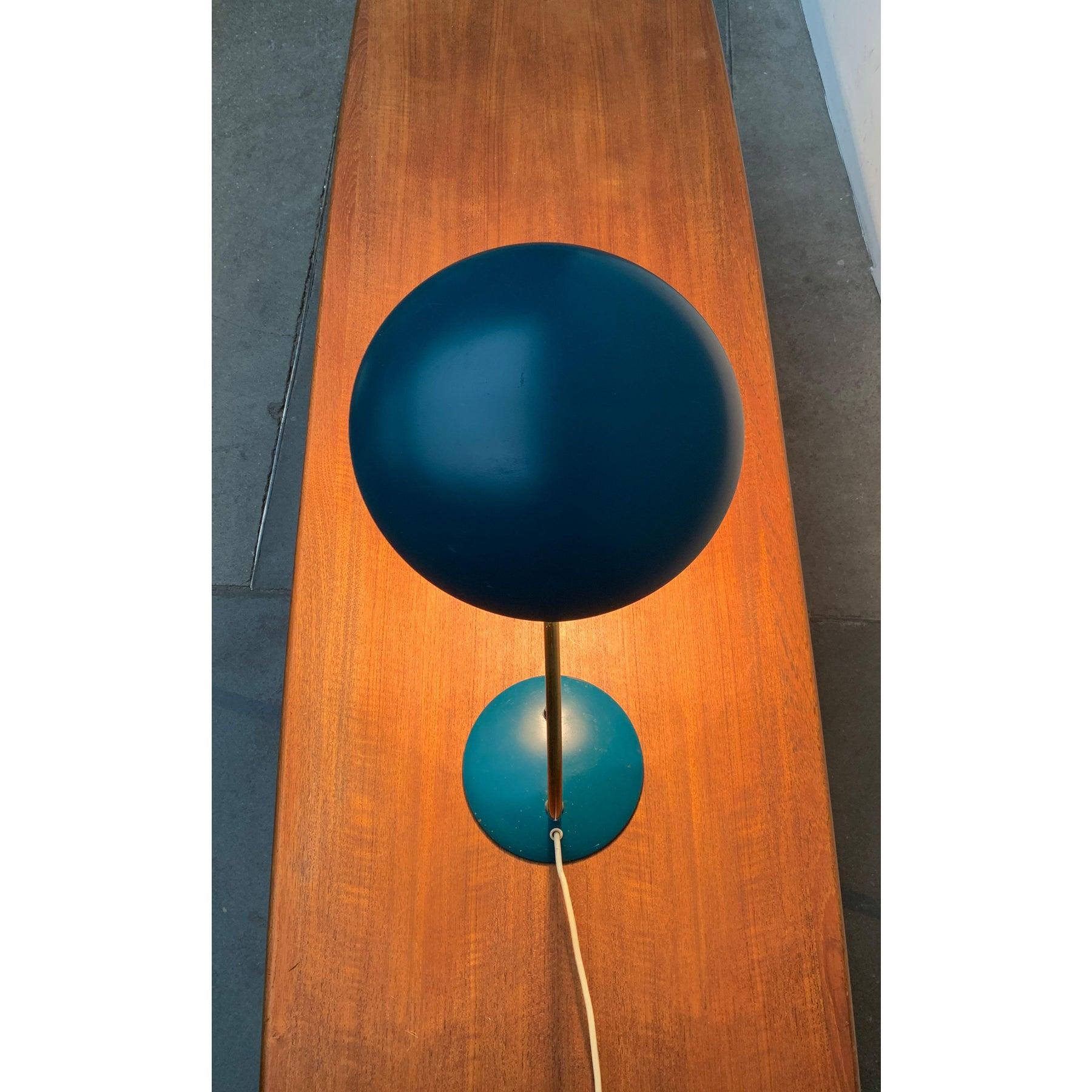 Mid-Century Modern Lampe de table allemande du milieu du siècle modèle 6782 par Christian Dell, années 1950 en vente