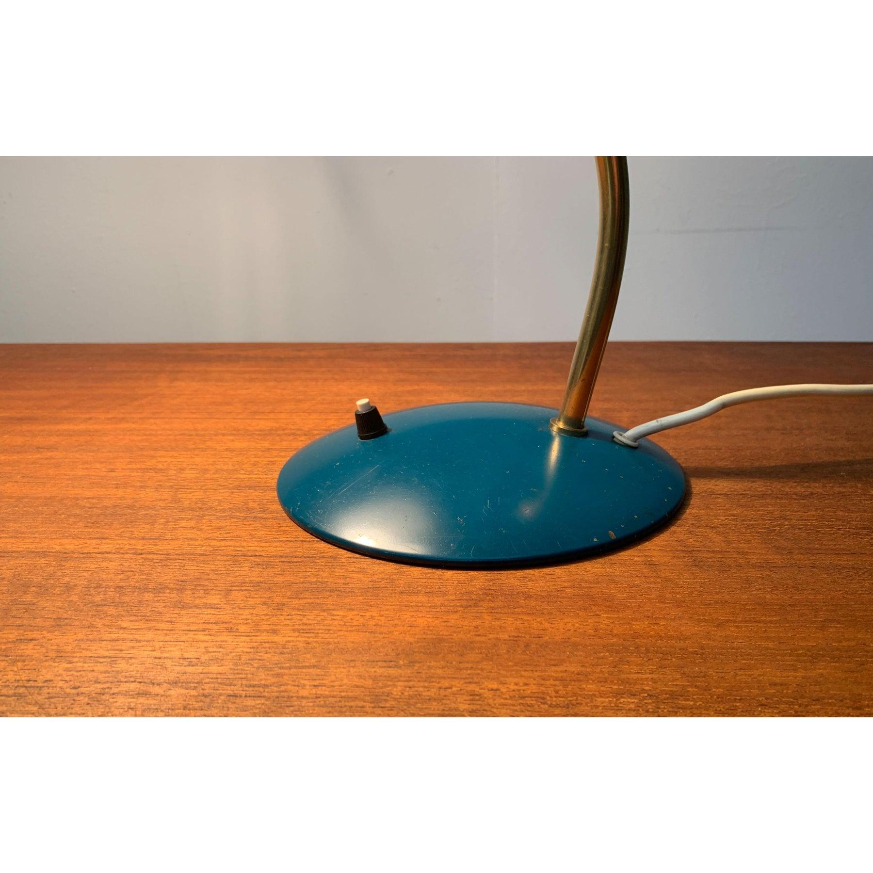 Allemand Lampe de table allemande du milieu du siècle modèle 6782 par Christian Dell, années 1950 en vente