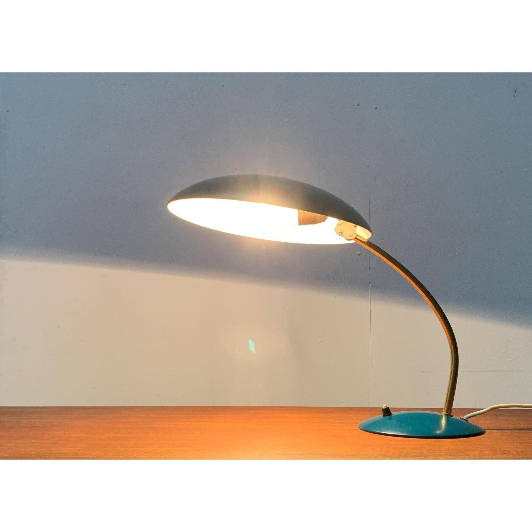 Lampe de table allemande du milieu du siècle modèle 6782 par Christian Dell, années 1950 Excellent état - En vente à Hamburg, DE