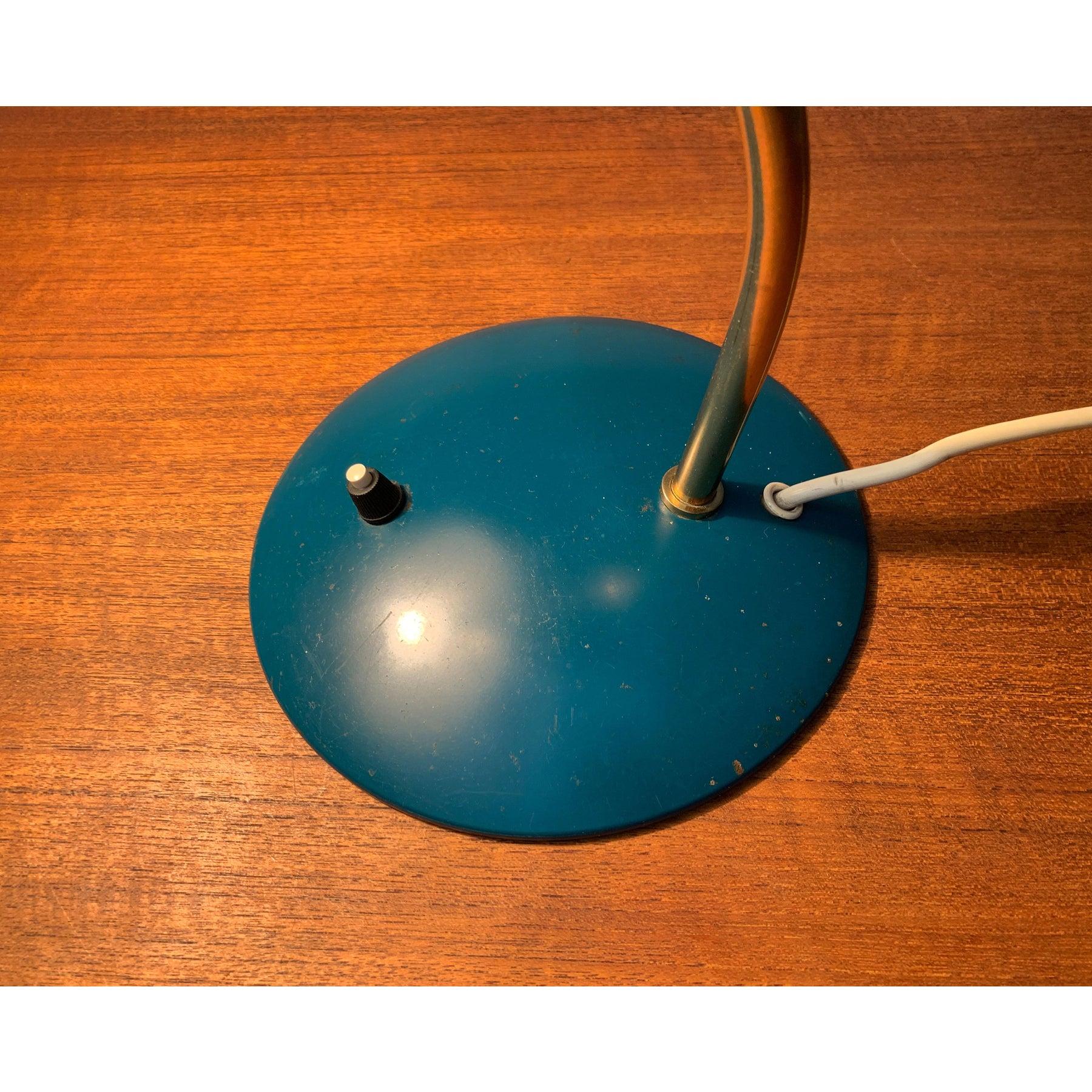 Métal Lampe de table allemande du milieu du siècle modèle 6782 par Christian Dell, années 1950 en vente