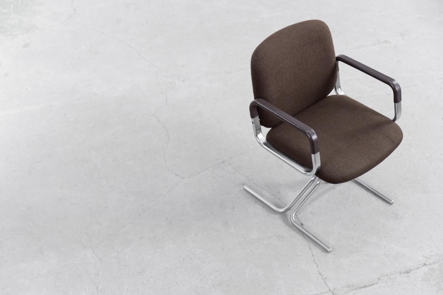 Pair of Midcentury German Modern Brown Aluminum Chairs from Mauser Werke Waldeck For Sale 10