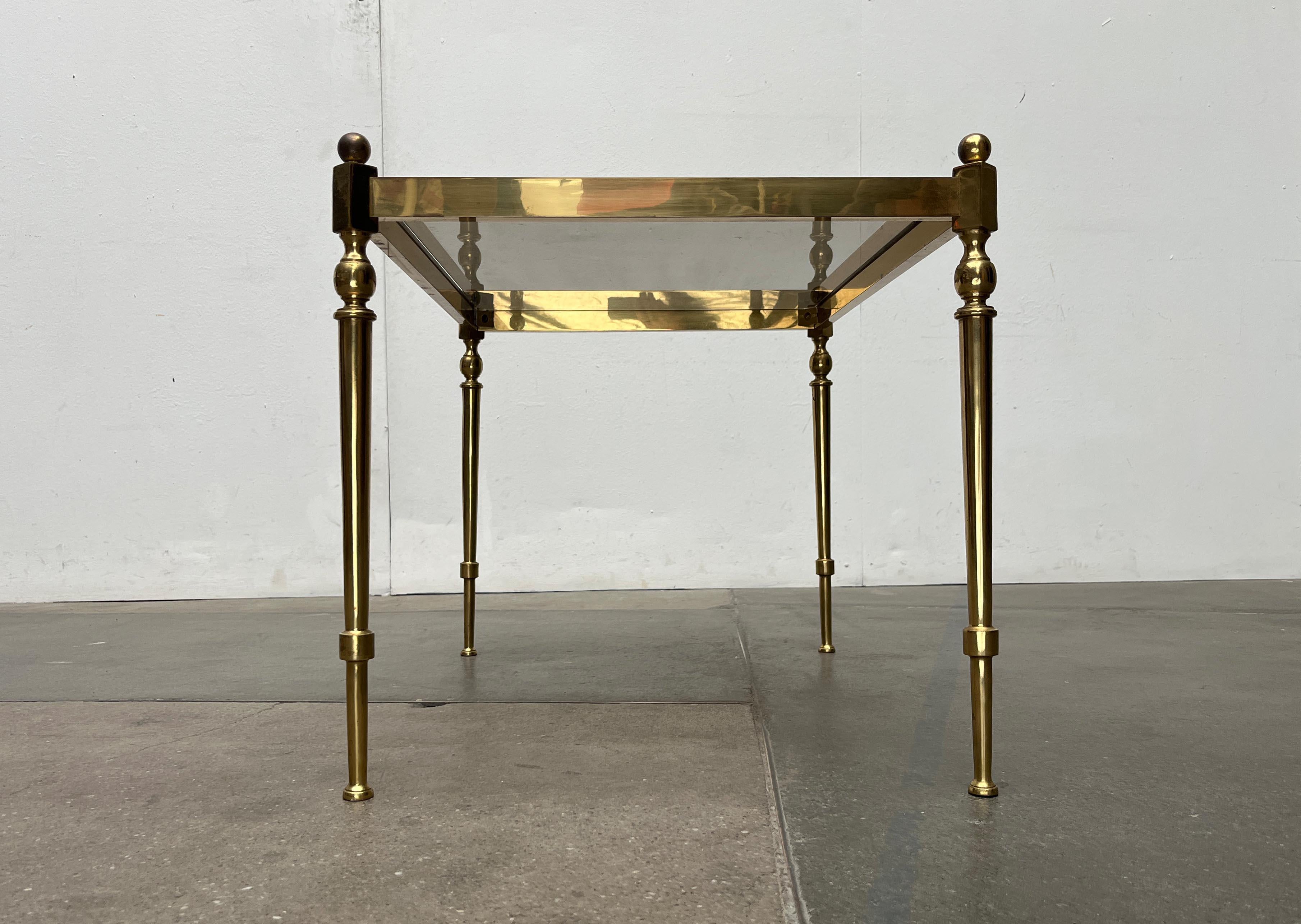 Néo-classique Tables d'appoint allemandes du milieu du siècle, style néoclassique Hollywood Regency, années 1950 en vente