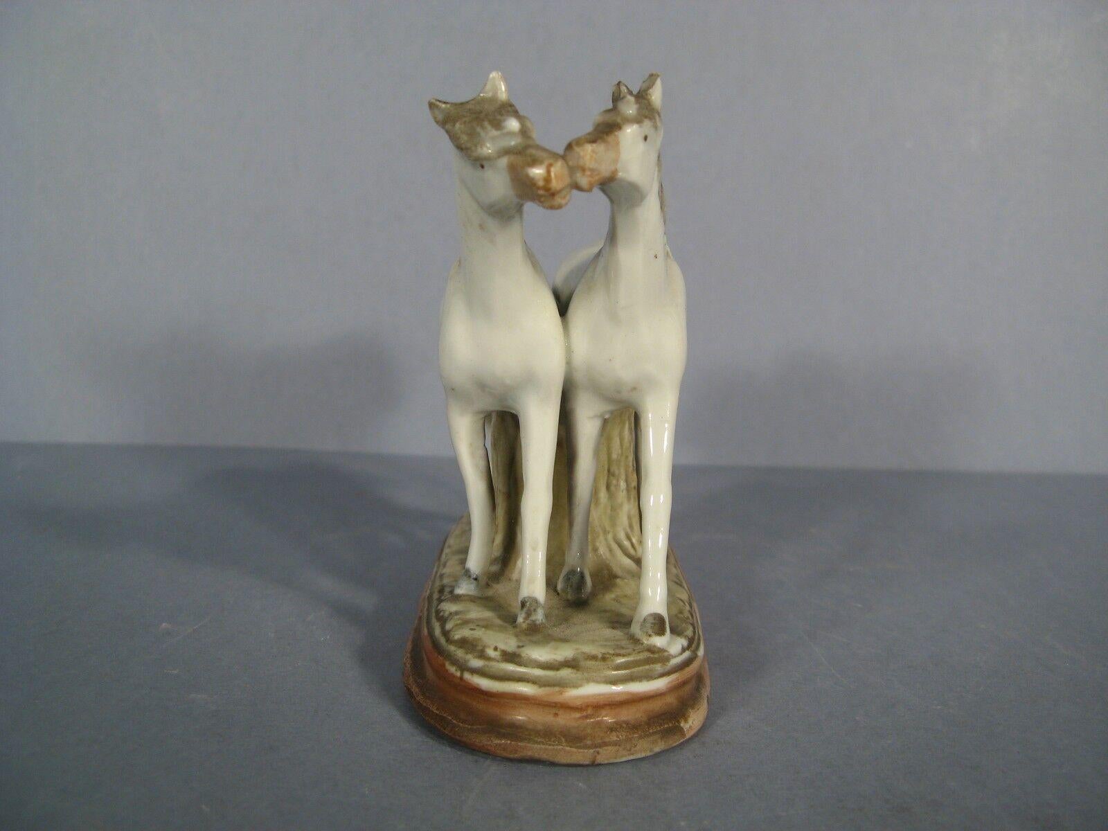 Mid-Century German Porcelain Figurine Depicting Two Horses -1Y25 In Good Condition In Bordeaux, FR