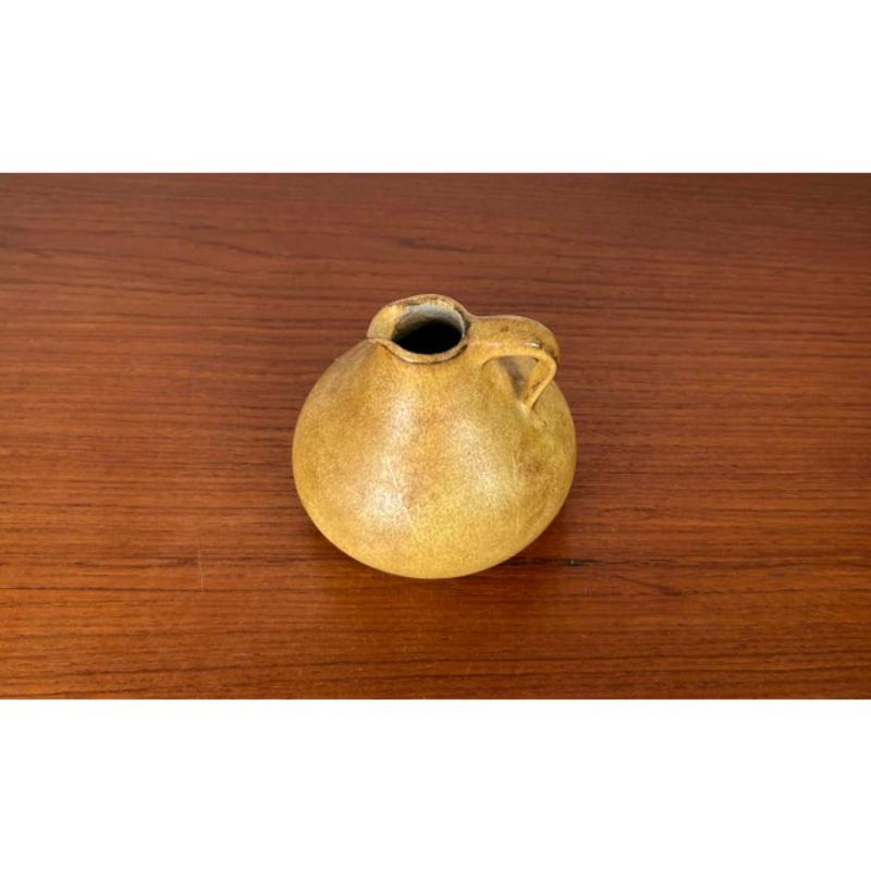 Vaso a caraffa in ceramica tedesca di metà secolo di Janne Reckert Cordua per Sylt, anni '60 in vendita 4