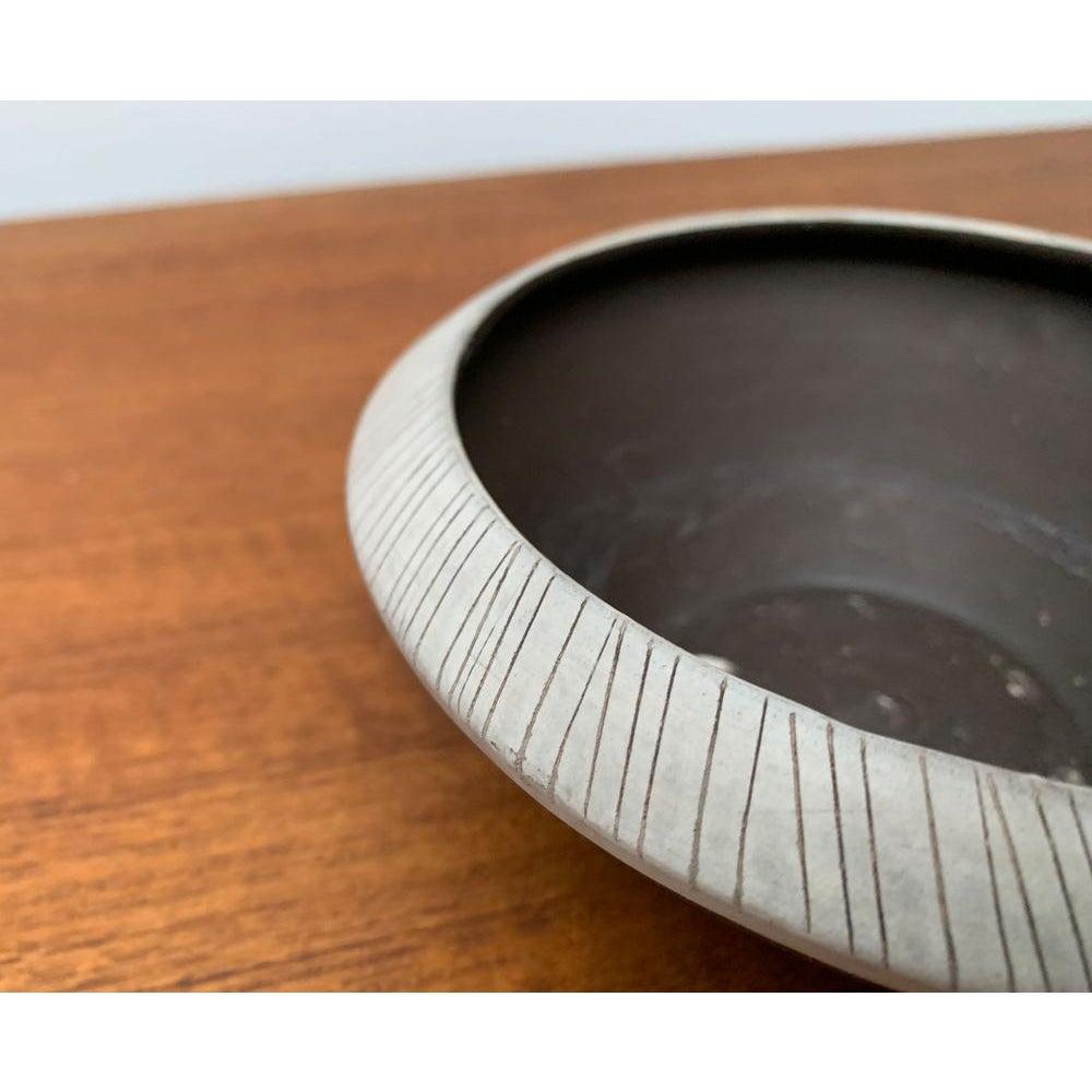 Mid-Century German Pottery Minimalist Bowl, 1960s For Sale 4