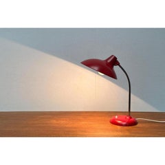 Lampe de bureau rouge 6786 allemande du milieu du siècle dernier par Christian Dell pour Kaiser Idell, années 1960
