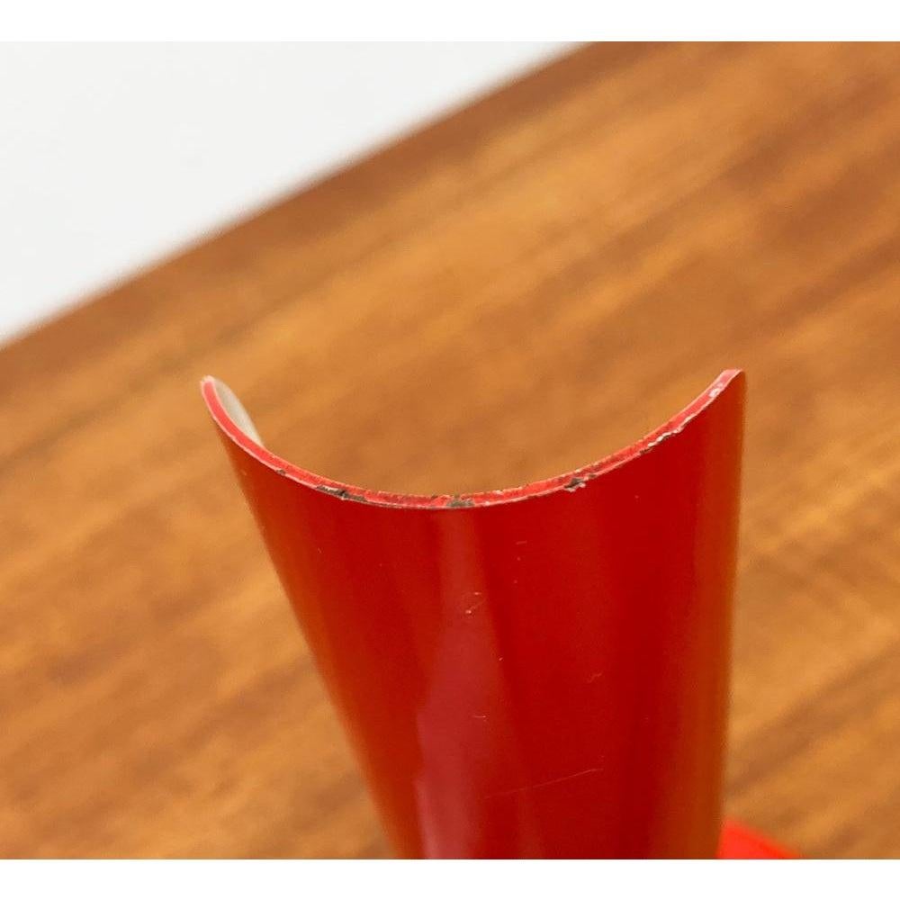Lámpara de mesa alemana de mediados de siglo Prix rojo de Ingo Maurer para M Design, años 60 en venta 3