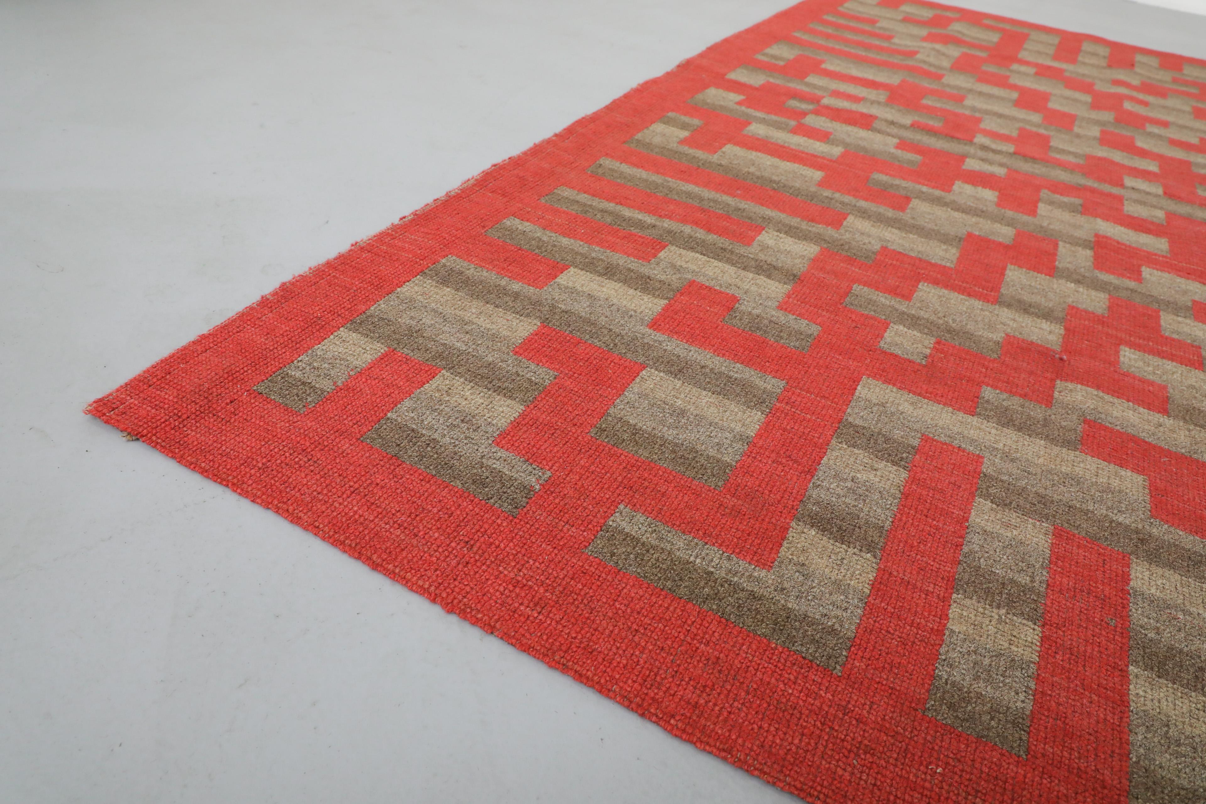 Mid-Century German Schäffler Wool Carpet with Geometric Pattern In Good Condition In Los Angeles, CA