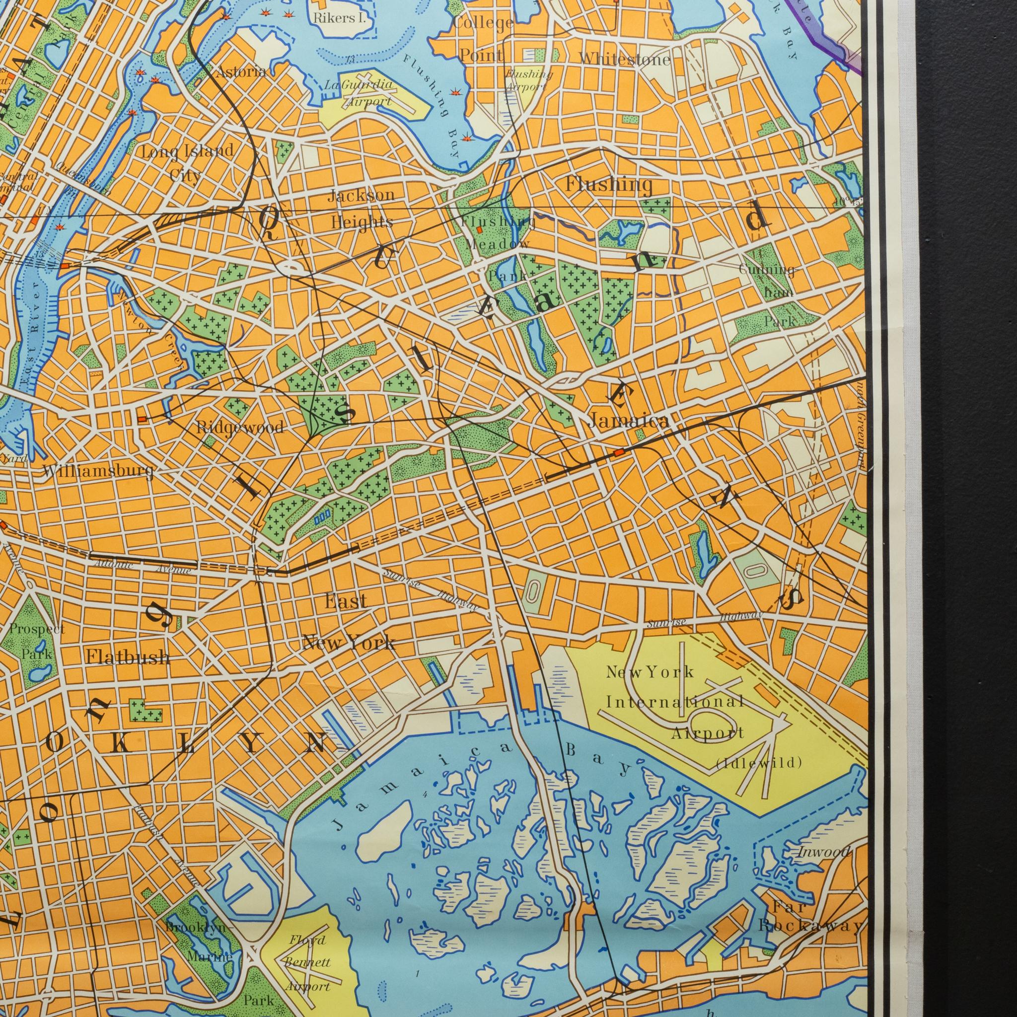 Wandkarte der deutschen Schule aus der Mitte des Jahrhunderts, New York City und Vicinity Map, ca. 1962 im Zustand „Gut“ im Angebot in San Francisco, CA