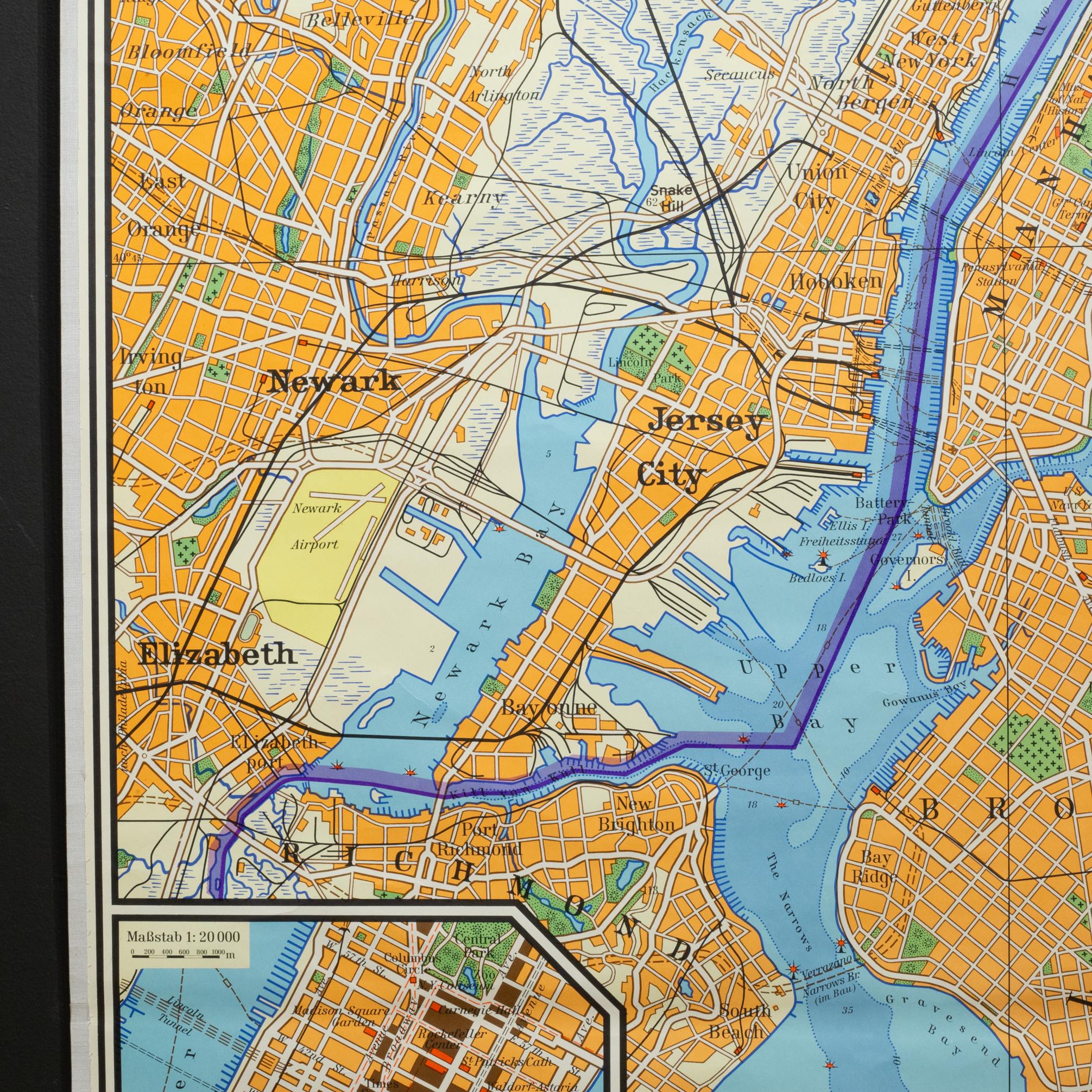 Wandkarte der deutschen Schule aus der Mitte des Jahrhunderts, New York City und Vicinity Map, ca. 1962 (20. Jahrhundert) im Angebot