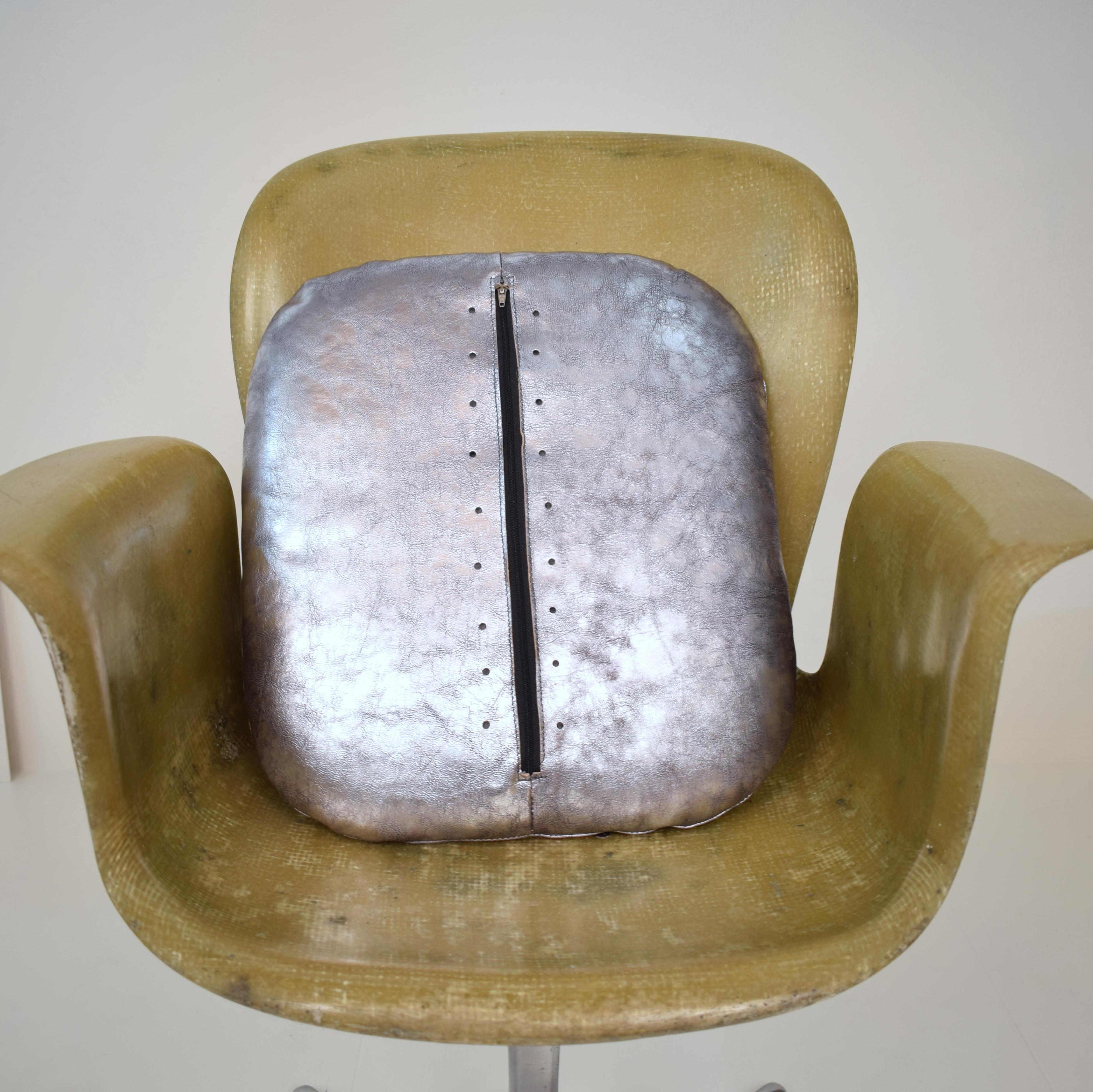 Midcentury German Sculptural Fiberglass Armchair in Silver and Beige, 1957 7
