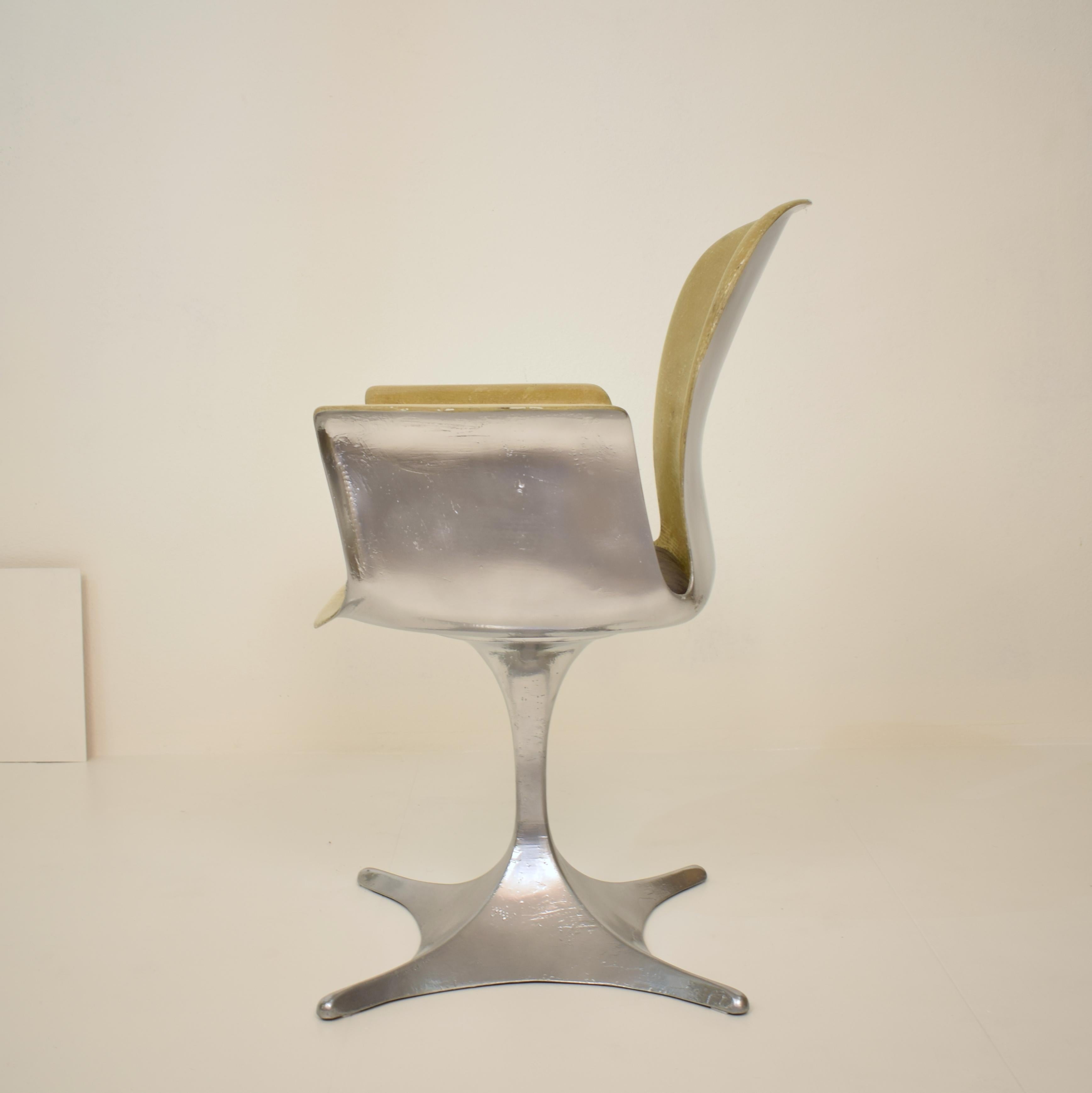 Deutscher skulpturaler Fiberglas-Sessel aus der Mitte des Jahrhunderts in Silber und Beige, 1957 (Glasfaser) im Angebot