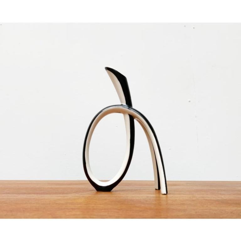 Mid-Century German Sculptural Porcelain Vase from Lindner, in Very Good conditions. Designed 1960 to 1969 This piece has an attribution mark.

Additional information:
Materials: Porcelain
Color: Black
Styles: Mid-Century Modern
Period: 1960s
Country