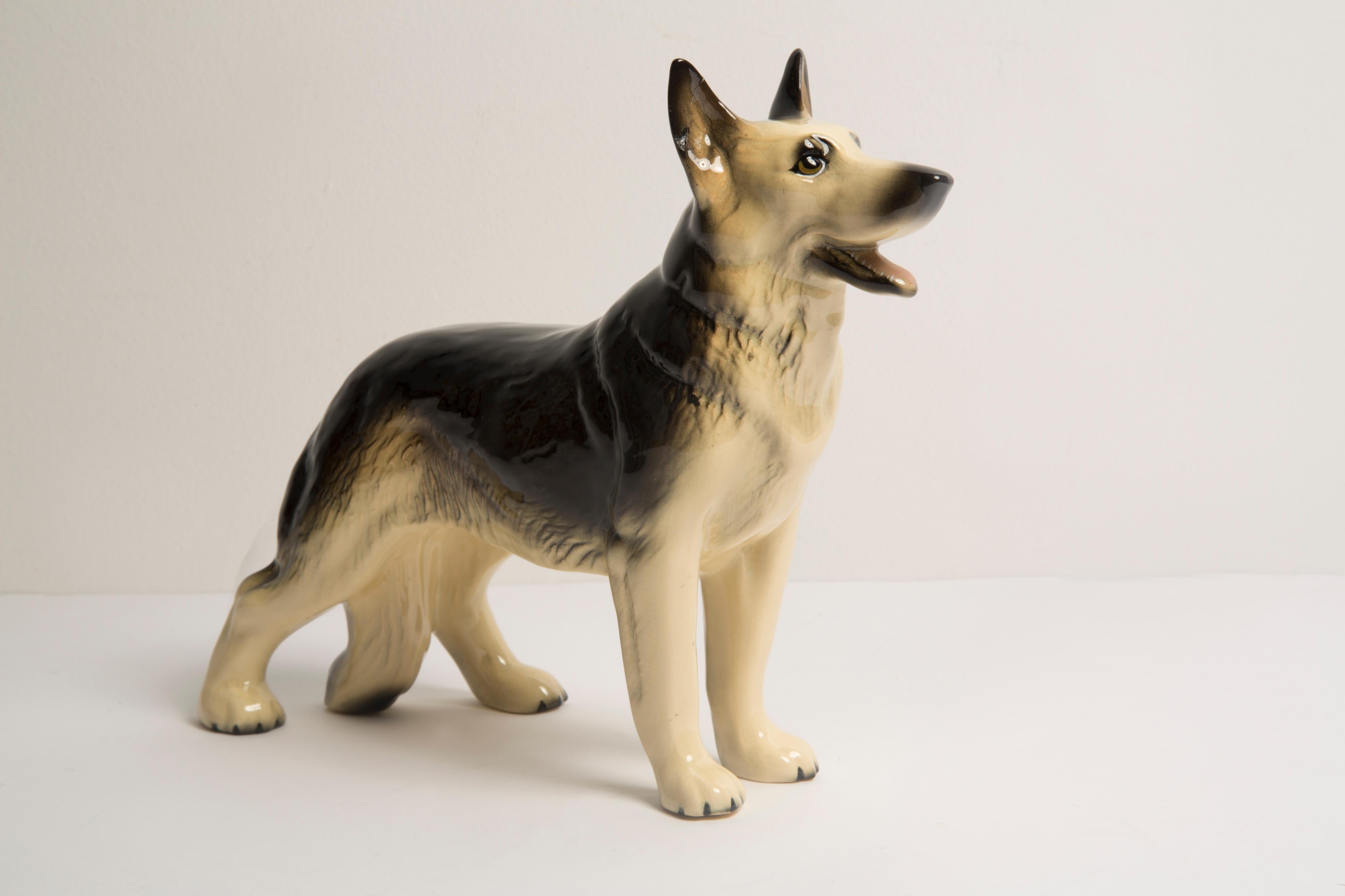 Midcentury German Shepherd Ceramic Dog Sculpture, Europe, 1960s In Excellent Condition For Sale In 05-080 Hornowek, PL