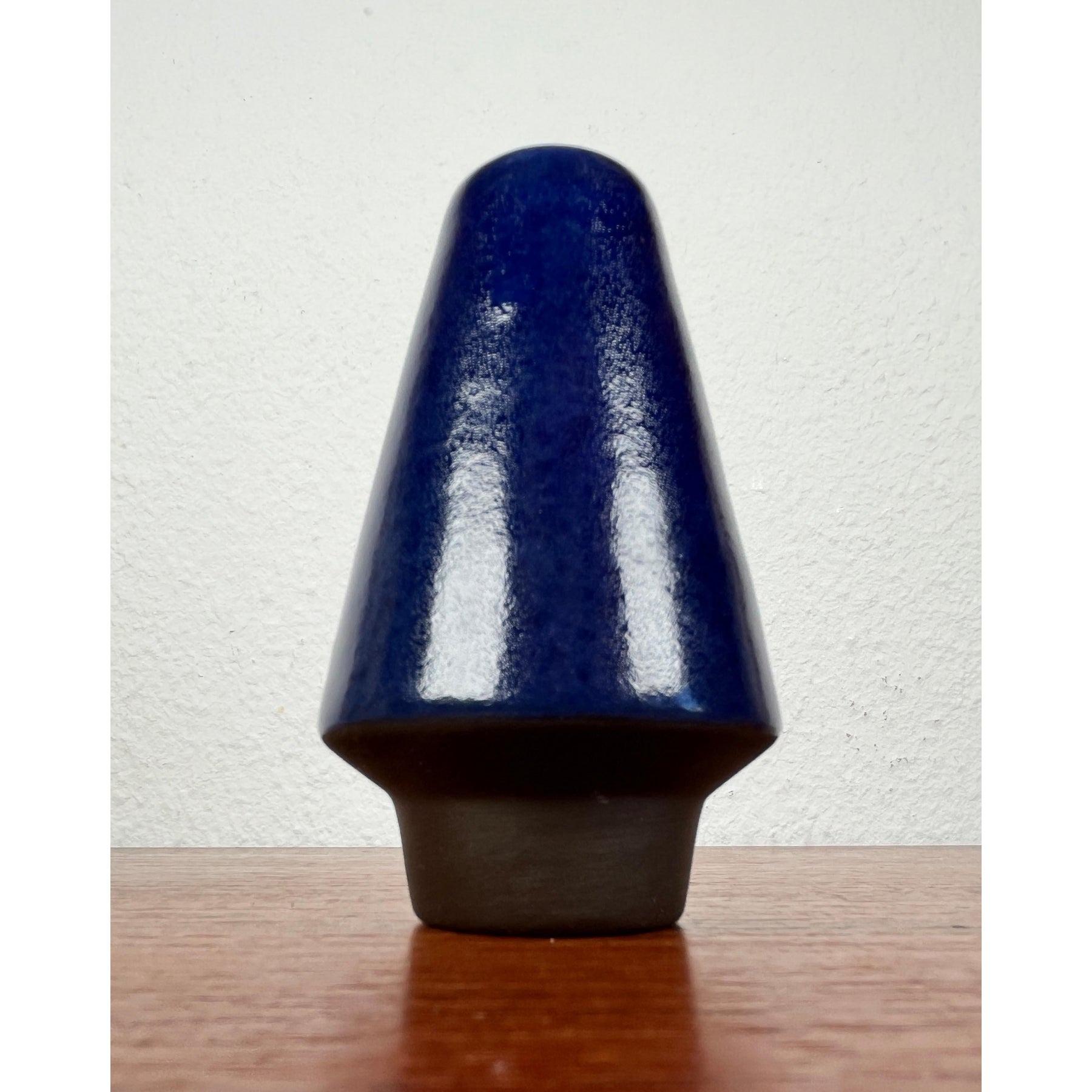 Mid-Century German Small Minimalist Studio Pottery Vase, Hamburg, 1960s For Sale 4