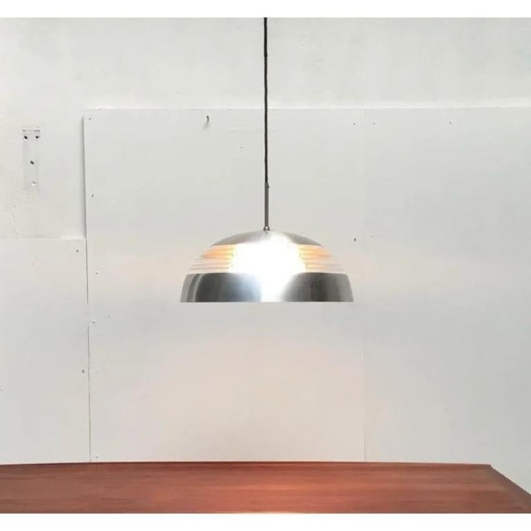 Lampada a sospensione in alluminio e vetro di Doria, anni '60, Germania, metà del secolo scorso. in vendita 4