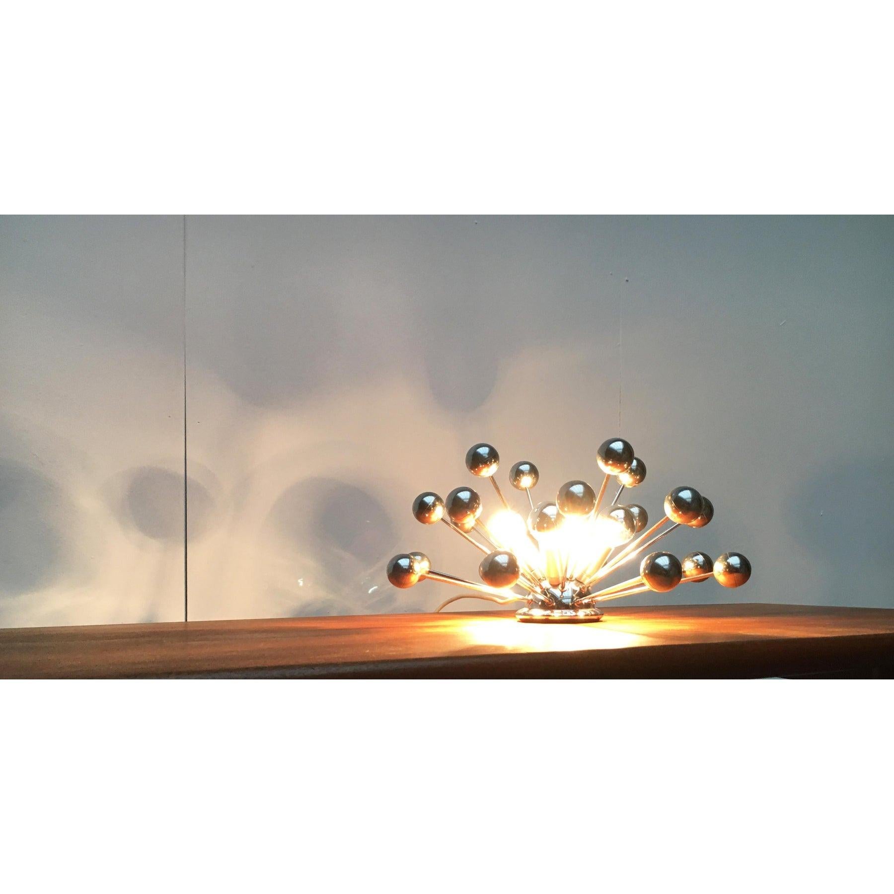 Lampe de table atomique de l'ère spatiale allemande du milieu du siècle, Cosack Bon état - En vente à Hamburg, DE