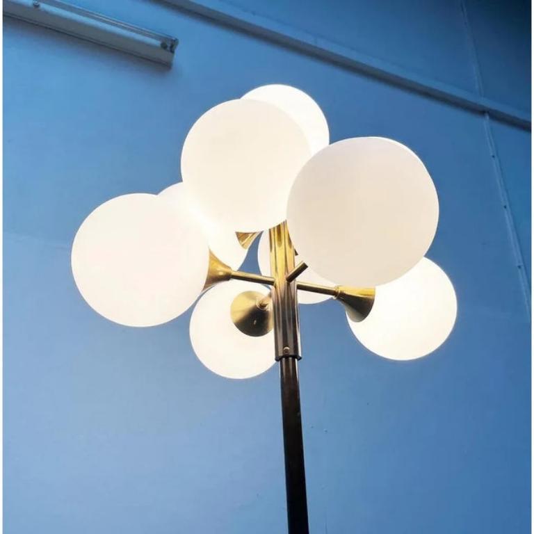 Lampadaire allemand de l'ère spatiale du milieu du siècle dernier de Kaiser Leuchten, années 1960 en vente 3