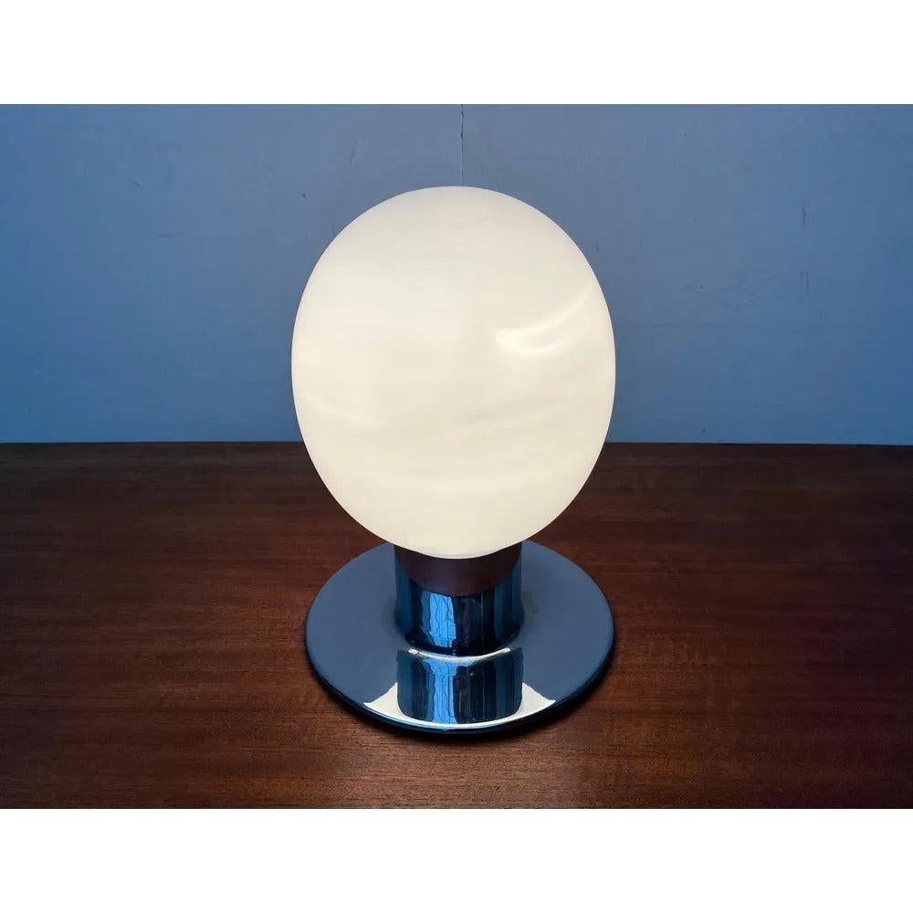 Allemand Lampe de bureau allemande de l'ère spatiale du milieu du siècle dernier par Ingo Maurer, 1970 en vente