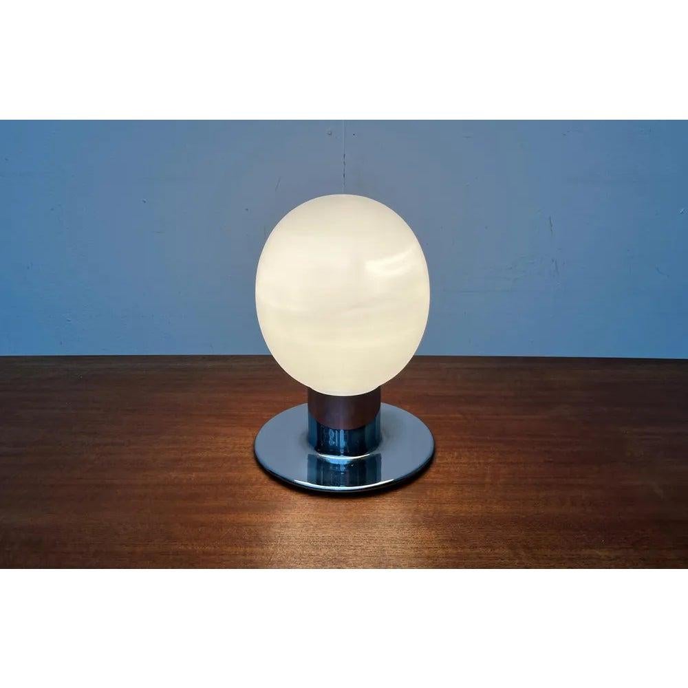 20ième siècle Lampe de bureau allemande de l'ère spatiale du milieu du siècle dernier par Ingo Maurer, 1970 en vente