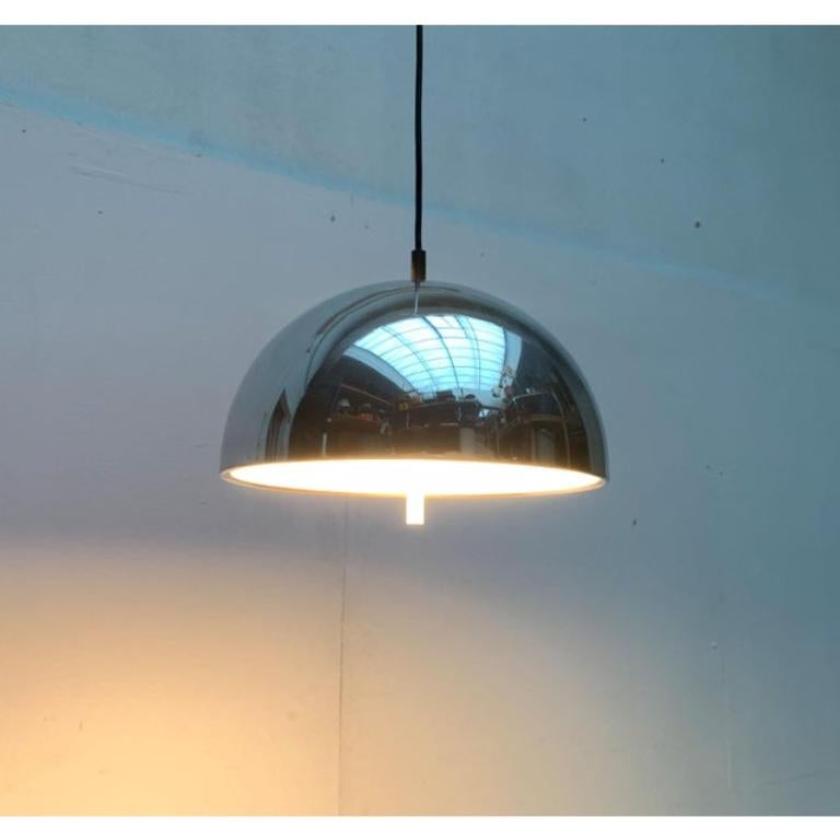 Tedesco Lampada a sospensione a cupola tedesca di metà secolo di Staff Leuchten, anni '1960 in vendita