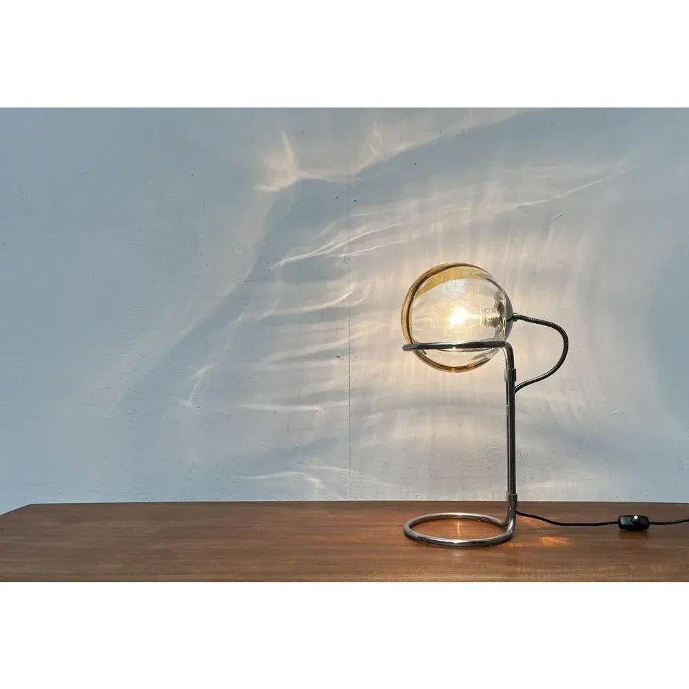 Lampada da tavolo in vetro e cromo Space AGE tedesca di metà secolo, anni '60 in vendita 3