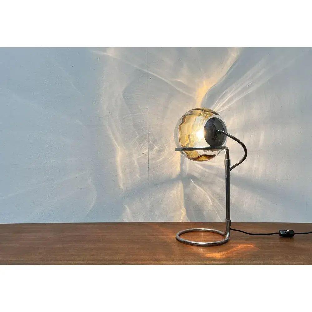 Lampada da tavolo in vetro e cromo Space AGE tedesca di metà secolo, anni '60 In condizioni ottime in vendita a Hamburg, DE